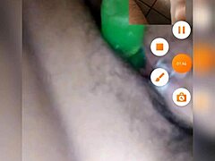 Se masturba conmigo?