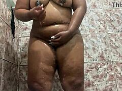 i love her ebony shaved pussy twerkin