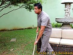 Gardener fucks naughty boss with big tits 😈