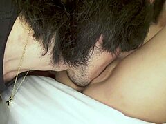 Amateur shaved japanese girl