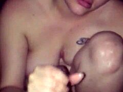 queenmarie97 gives an oily handjob that's so sexy 😘