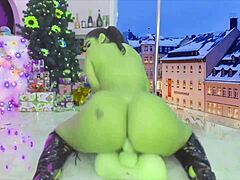 i am grinch hot folla in split and dance on pole