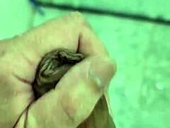 Novinho Dotado Brincando No Banho!