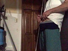 just a quick gay rub for fun