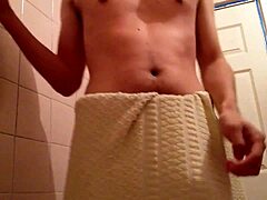 mexicano gay masturbating alone