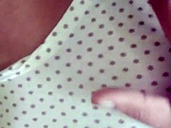 Single Wife Enjoys Romantic Hot Sex on Bed