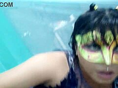 entro a la cama de mi hermanastra y me recibe con una mamada muy deliciosa me mamo hasta los testiculos la muy zorra ella quiere que la folle intenso blowjob ass milf pov big ass amateurs not sister sex