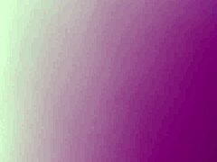 Pinto grosso e no cuzinho da esposa com gemidos e enfiando até o fundo no cuzinho lisinho.