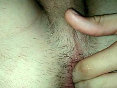 Punheta gostosa turns into wild family banging with creamy finish.