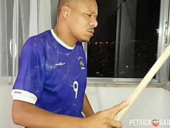 The gifted painter with 25cm cock gets blowjob and fucks big ass