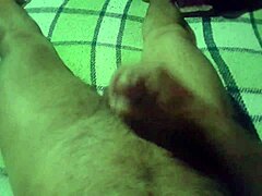 Hey, watch me touch myself before my shower in Oaxaca! So hot, right?