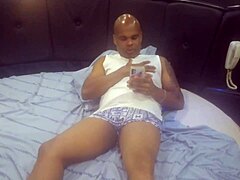 Colombian Nurse Gives Sensational Blowjob To Patient