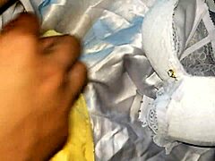 Girl in ao dai takes anal fuck