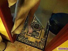 OMG! Step Mom and Daughter in Family Threesome Blowjob!