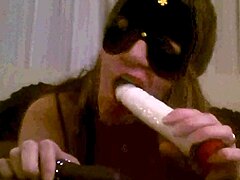 Solita Enters Casting Alone In Homemade Setting