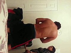 Уау, бразилският голям задник на Мано е невероятен!