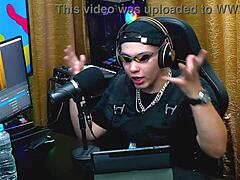 Flora VIP shows tits on podcast?