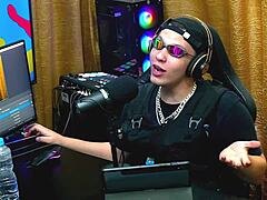 Flora VIP shows tits on podcast?