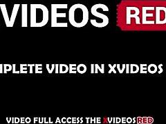 Кончил на попку, остался твердым и продолжил до второго взрыва внутри!