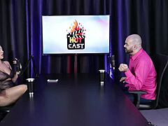 why does paulo avelar not like watching gay sex in tiv models?