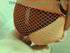 Latina stepsister Mafer sucks in shower