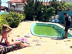 Wife Secretly Gives Pussy To Black Neighbor Outdoors