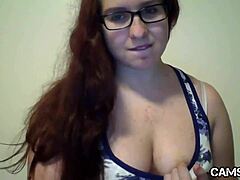 amateur webcam girl chronicles 210 solo show. can't stop watching her live.