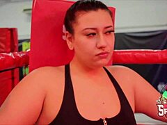 I dunno how to choke, just pussy lock!