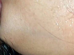 สาวอินเดียหมู่บ้านเปลือยหน้าอกถูกจับโดยพี่เขยแอบก่อนเซ็กซ์