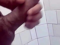 Yuri gaúcho delivers big cock cumshot gift to fans