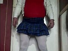 Homemade Bisexual Crossdresser Loves Filling and Swallowing Every Drop