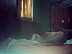 I uh... 18 pide a gritos su leche hasta acabar adentro, you know?