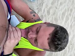 i gave a blowjib on the public gay beach, it was so excitin