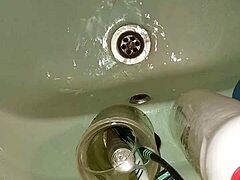 Mijn gigantische voorhuid onthuld in gedetailleerde anime hentai scène voor echte fans