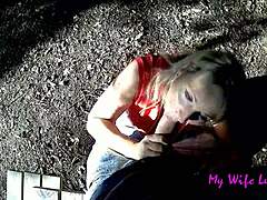 Zastavili jsme na piknikovém místě, Luna touží po mém velkém péru pro zábavu