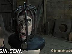 Kesenangan Aneh Buat Budak Cantik Yang Diikat