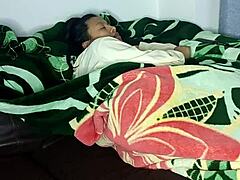 ¡Ey, mira esta amateur blue chorreado fuerte pa' arrancar el día!