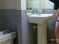 boyfriend jerks off my pregnant friend in this threesome 😏