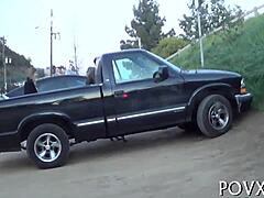 Láttál már tinilány 18+ nimfát eláztatva forró ondólövésekkel?