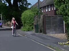 Milf Big Tits Loves To Fuck