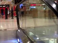 Milly Lascy Andando Com Vibrador No Shooping In Hardcore Teen Fetish