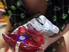 Milly Lascy Andando Com Vibrador No Shooping In Hardcore Teen Fetish