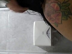 Watch My Colombian Ex-Girlfriend Deepthroat in the Hotel Room!