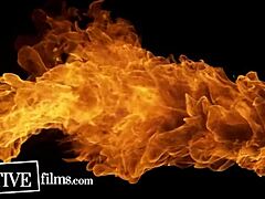 Gay pár és twink felfedezi a szomszédok fura titkait