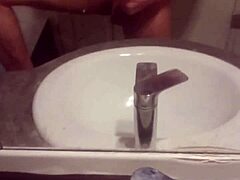 Young guy masturbates 😏