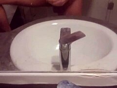 Young guy masturbates 😏