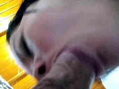 N�o resisti e me engasguei na pica do pastor da igreja que visitei ele disse que tem trabalho especial para meninas como eu