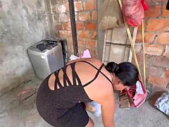 Neighbor Agrees to Blowjob and Sex While Washing Clothes