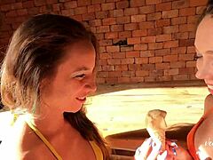 amigas licking and climaxing with toys - venusss model