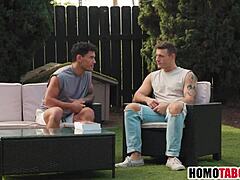 Αδερφέ, δίδαξέ με να το παίρνω σαν γκέι σταντ!